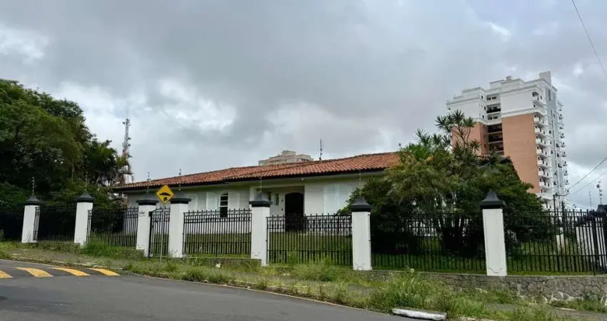 Casa com 4 quartos para alugar na Avenida Bonifácio Vilela, 1154, Jardim Carvalho, Ponta Grossa