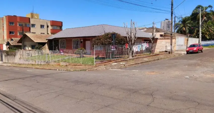 Casa à venda na Rua Capitão Goes de Moraes, Oficinas, Ponta Grossa