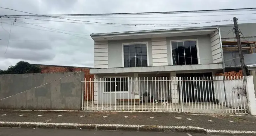 Sobrado para locação com 3 quartos sendo 1 suite no vila estrela