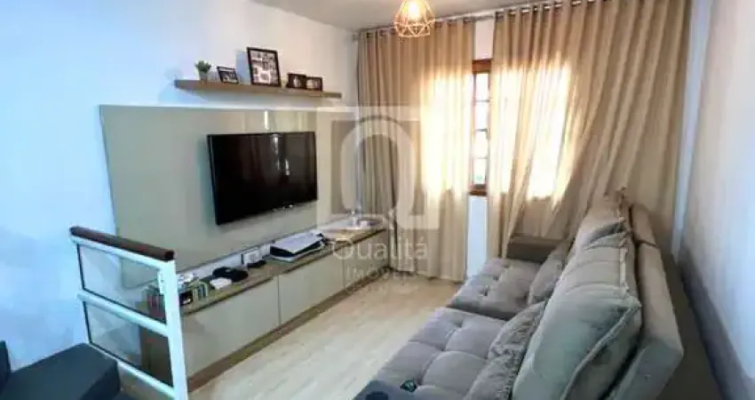 Sobrado à venda em condomínio com 3 quartos em Cotia