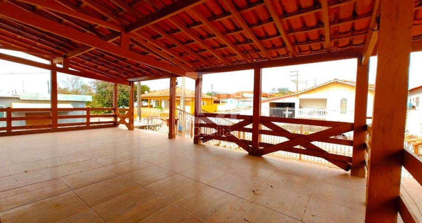 Casa com 3 quartos à venda no Centro, Sarapuí 