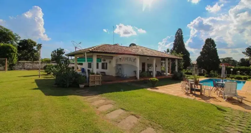Magnífica casa à venda em araçoiaba da serra-sp, jardim tonelli! 3 quartos, 1 suíte, 2 salas, 2 banheiros, 547m² de área.