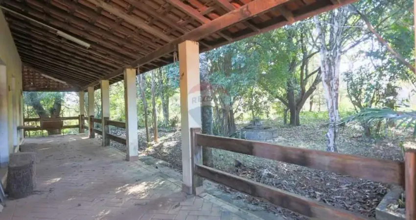 Chácara em condomínio à venda em araçoiaba da serra-sp no bairro bosque dos eucaliptos: 2 quartos, 1 banheiro, 8 vagas, 177m².