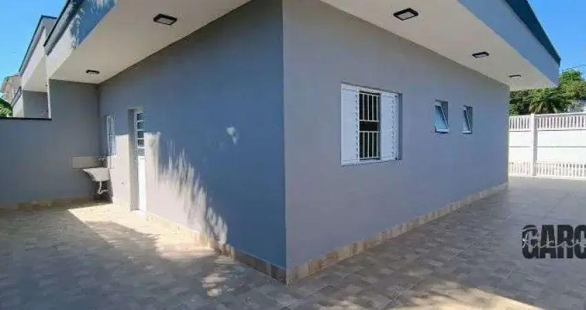 Desfrute da serenidade à beira-mar em nossa nova casa térrea na praia. seu refúgio perfeito aguarda!