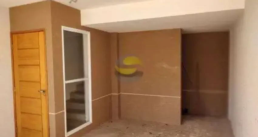 Lindo Sobrado com 2 Dormitórios – Pronto para Morar!