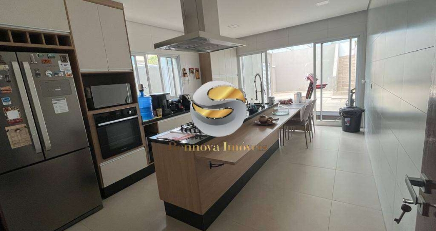 Casa bem decorada com planejados, 03 dorm. 01 suite Km.24.