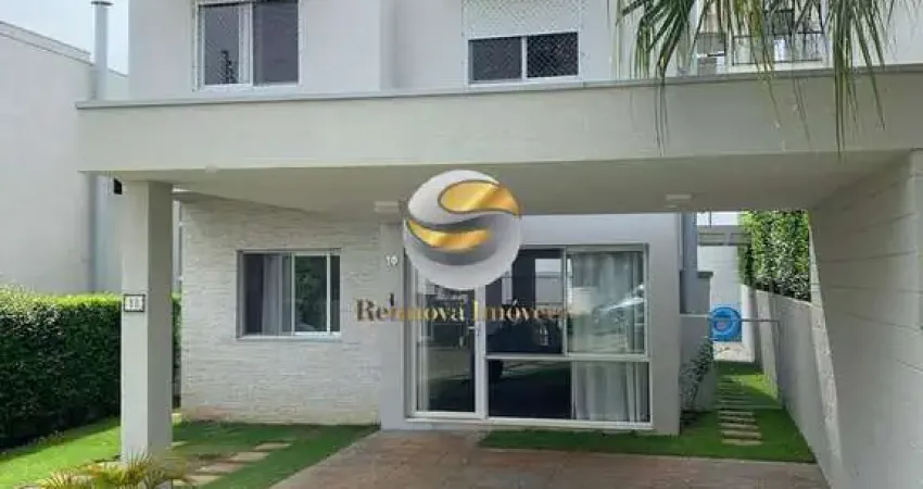 Casa com 03 suítes, amplo quintal com piscina.