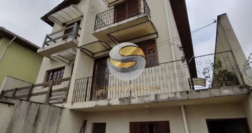 CASA SOBRADO 3 dorm. 1 suite, próximo Raposo e Centro de Cotia.