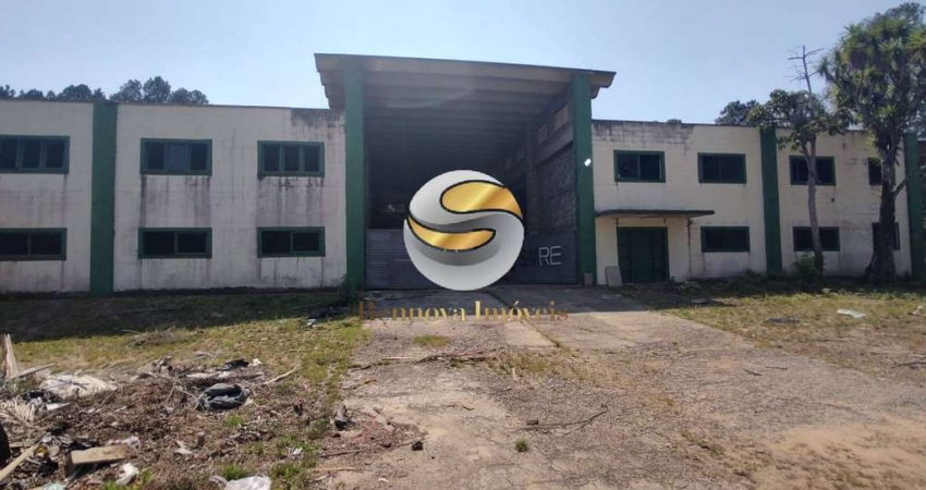 GALPÃO 1.500m², COM TERRENO DE 3.000m² - KM 21 DA RAPOSO