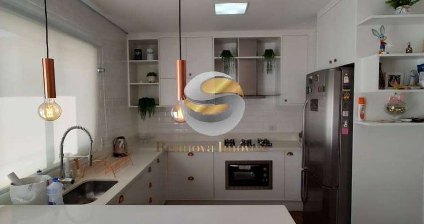 Casa Impecável 3 dorm.1 suíte com Closet e sacada, Piscina, Churrasqueira