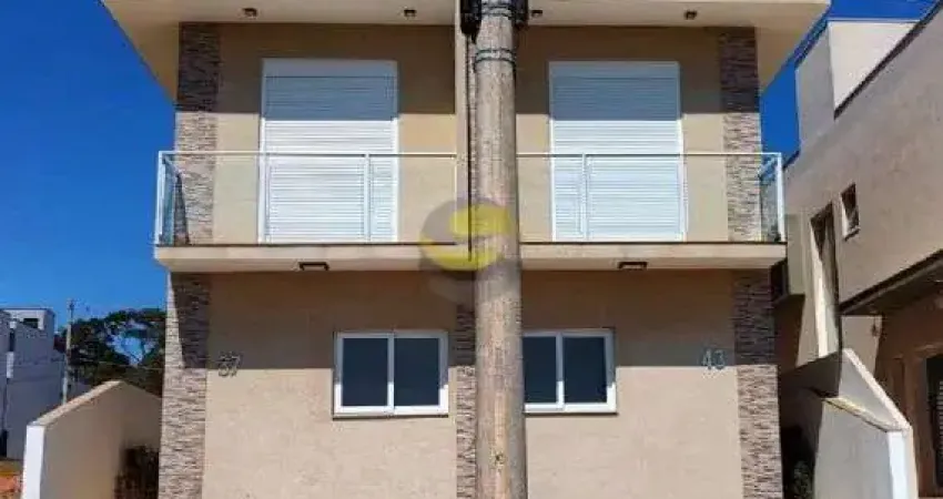 Casa nova em condominio Semi Isolada, 3 quartos, 1 suíte, quital gramado.