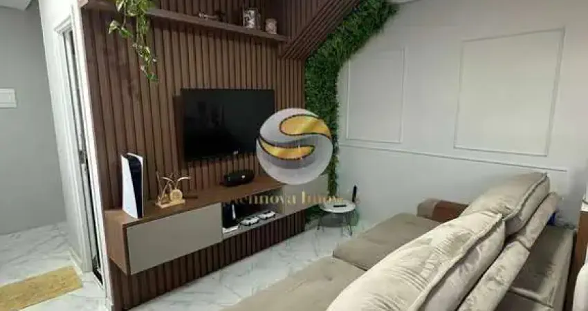 Casa NOVA com móveis sob medida, bem decorada, 2 dormitórios.