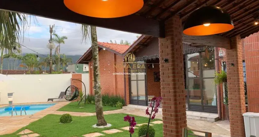 CASA COM PISCINA !!! OPORTUNIDADE SENDO 3DORMT 1SUITE, PERTO DA PRAIA.