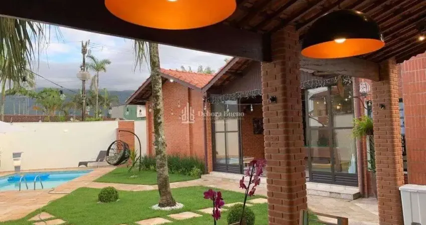 Casa com piscina !!! Oportunidade sendo 3dormt 1suite, perto da praia.