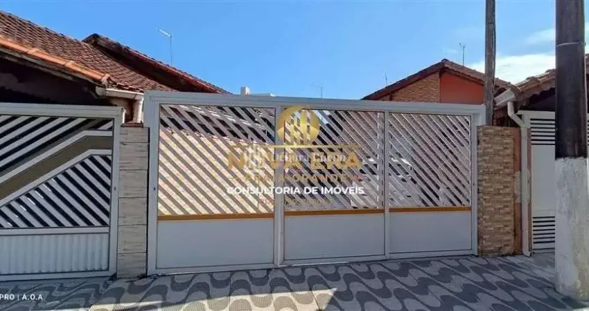 Casa geminada 1 quadra da praia! 2 dorm c/1 suite, churrasqueira 2 vagas garagem