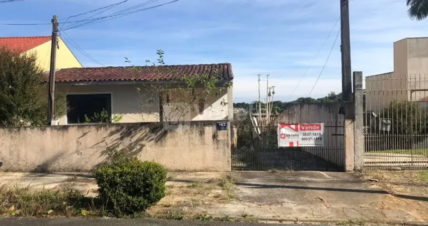 Amplo terreno com 360 m², em aclive, ideal para futuros projetos ou ampliações