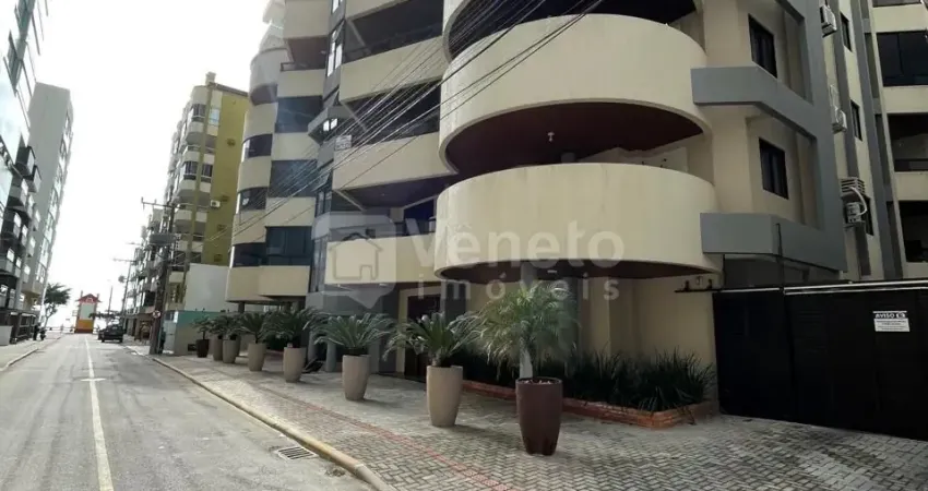 Se você procura um imóvel confortável, bem localizado e pertinho do mar, essa é a oportunidade ideal! localizado no bairro meia praia, em itapema, a apenas 20 metros da orla, este apartamento une prat