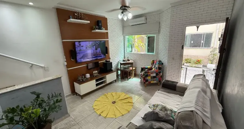 Casa com 2 quartos à venda na Avenida dos Caiçaras, Jardim Las Palmas, Guarujá