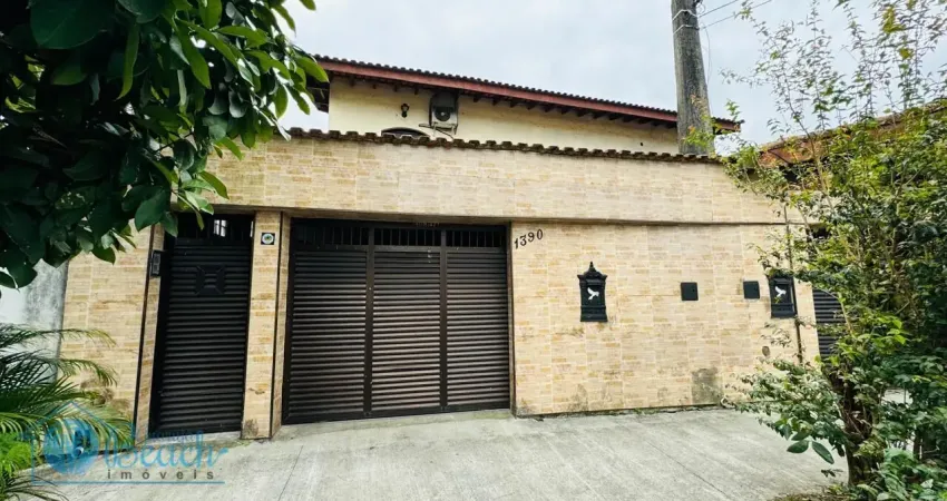 Casa com 3 quartos à venda na Rua Valéria Cicconi, Vila Santa Rosa, Guarujá
