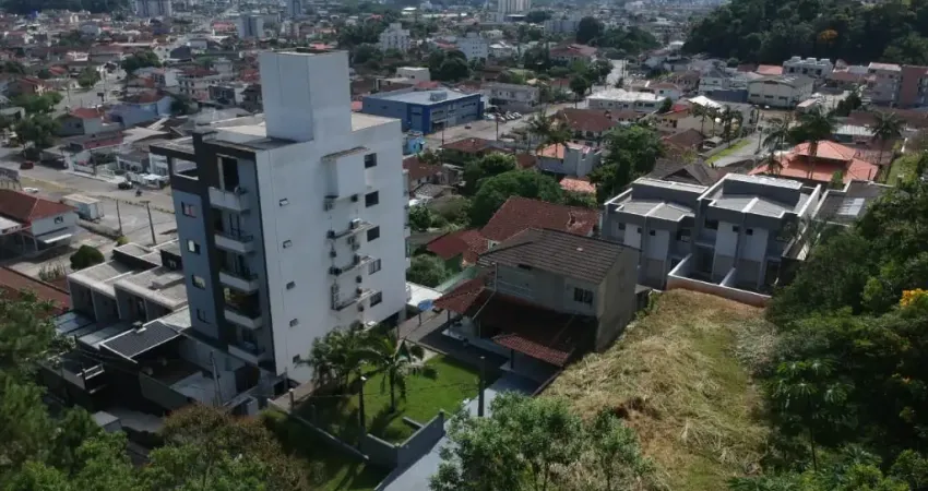 Terreno à venda na Rua Modelo, Floresta, Joinville