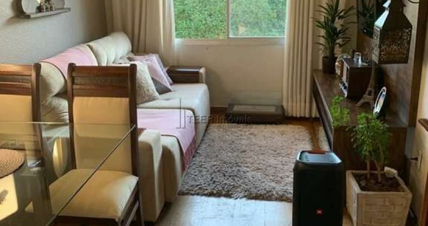 Apartamento 1 dormitório com garagem escriturada e desocupado.