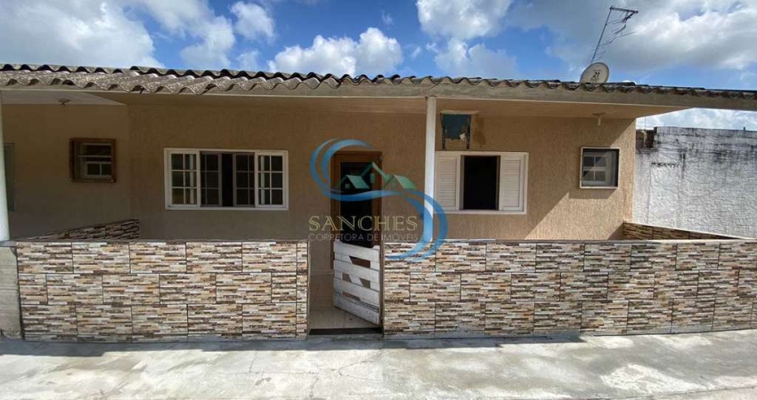 Casa de Condomínio com 3 dorms, Itaguaí, Mongaguá