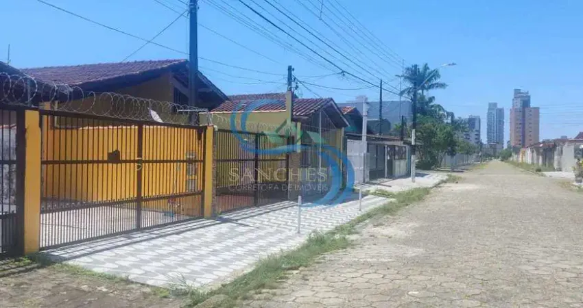 Casa com 2 quartos à venda na Avenida Presidente Kennedy, 15375, Vila Caiçara, Praia Grande