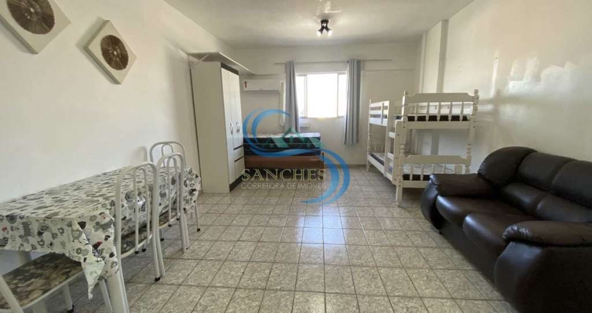 Kitnet com 1 quarto, Balneário Maracanã, Praia Grande - R$ 165 mil, Cod: 6883