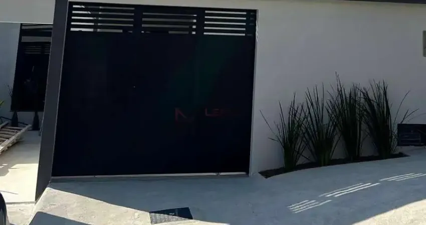 Casa linear totalmente independente não é geminada! somente 1 unidade!