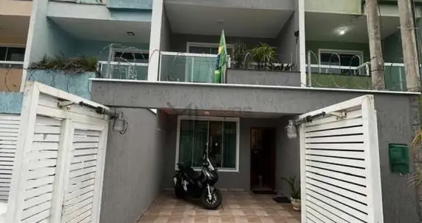 Casa triplex com suíte master no bairro silvestre em campo grande