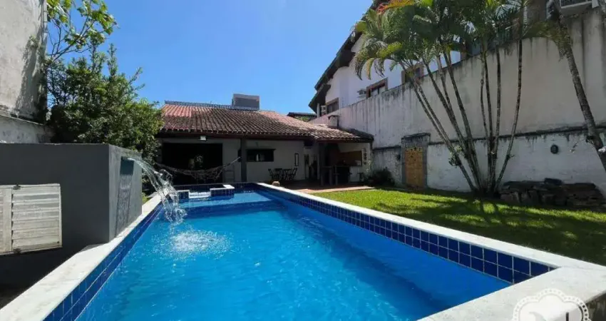 Sobrado à venda com 4 quartos no bairro Cibratel