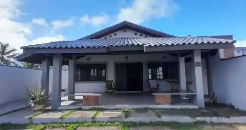 Casa com 2 quartos para alugar na Avenida Presidente Vargas, Centro, Itanhaém