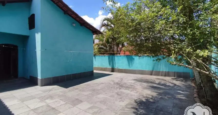 Casa à venda com 3 quartos no bairro Jardim Suarão (Praia)