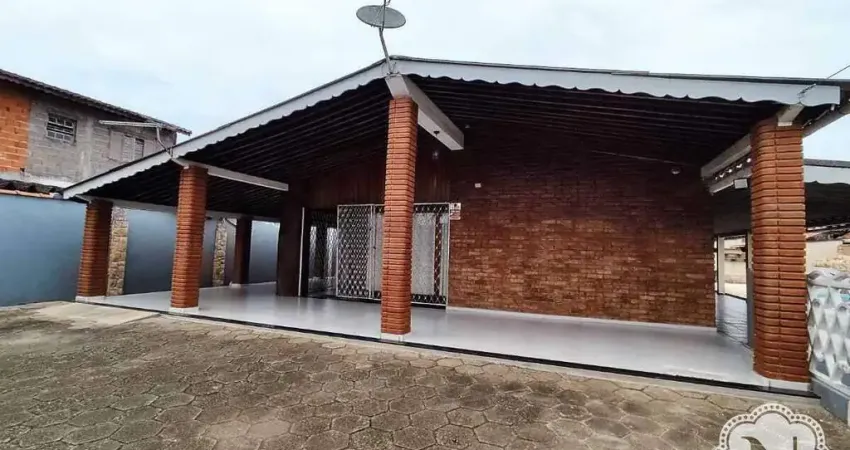 Casa à venda com 5 quartos no bairro Nova Itanhaém (Interior)