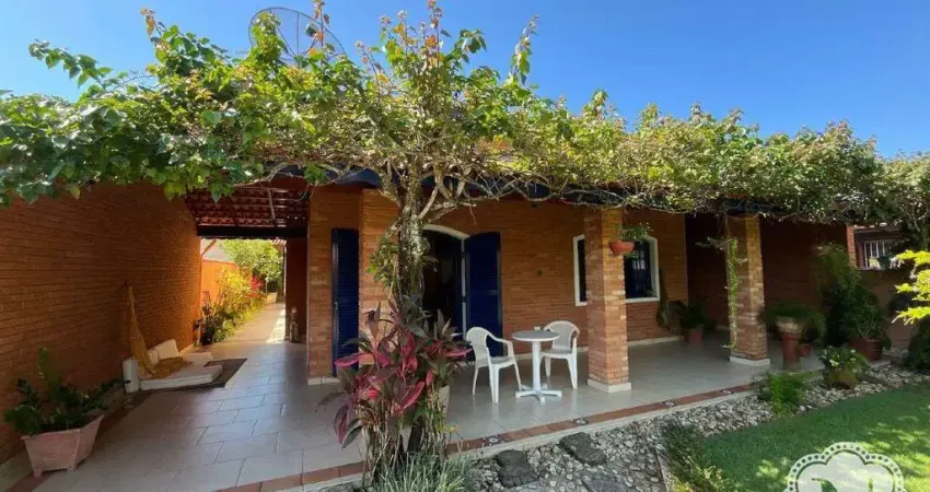 Casa térrea a venda com 3 quartos e uma suite de 180 metros no Cibratel.