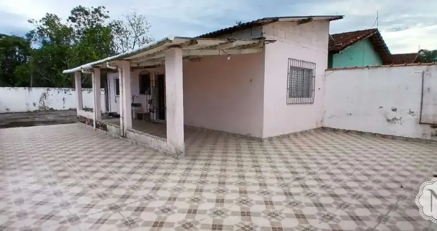Casa à venda com 2 quartos no bairro Nova Itanhaém (Interior)