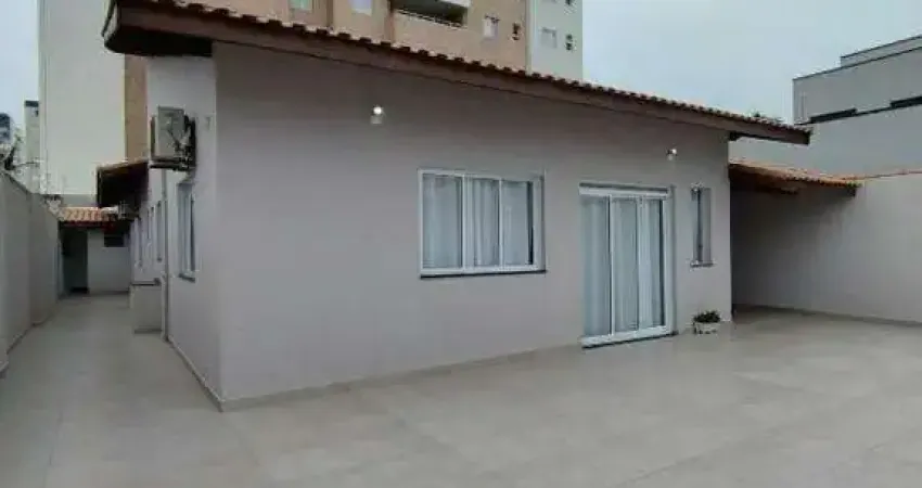 Casa com 5 quartos à venda na Rua Jacome Fajardo, Centro, Itanhaém