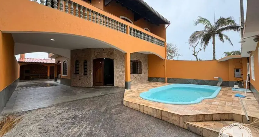 Casa com 3 quartos à venda na Rua Cajuru, Suarão, Itanhaém