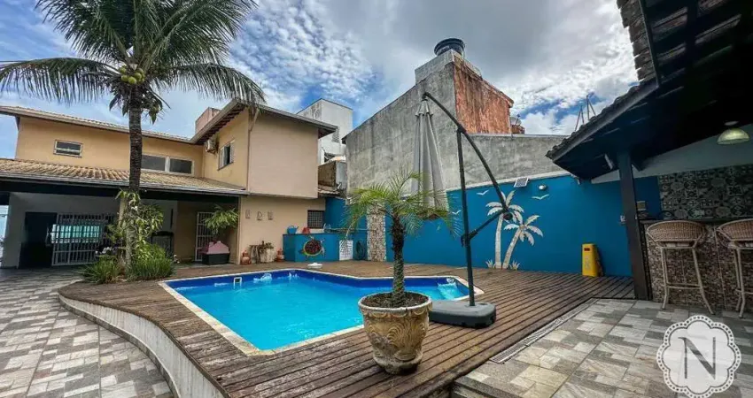 Casa com 6 quartos à venda na Avenida Presidente Vargas, Centro, Itanhaém