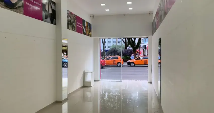 ALUGO LOJA  65m2 ,na  frente Pça  Zacarias , Centro,Curitiba-Pr