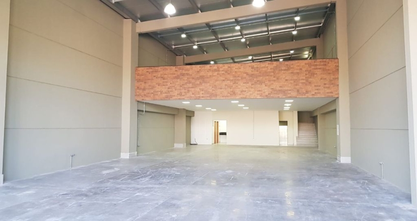Barracão / Galpão / Depósito com 1 sala para alugar na Avenida São João, 2033, Antares, Londrina