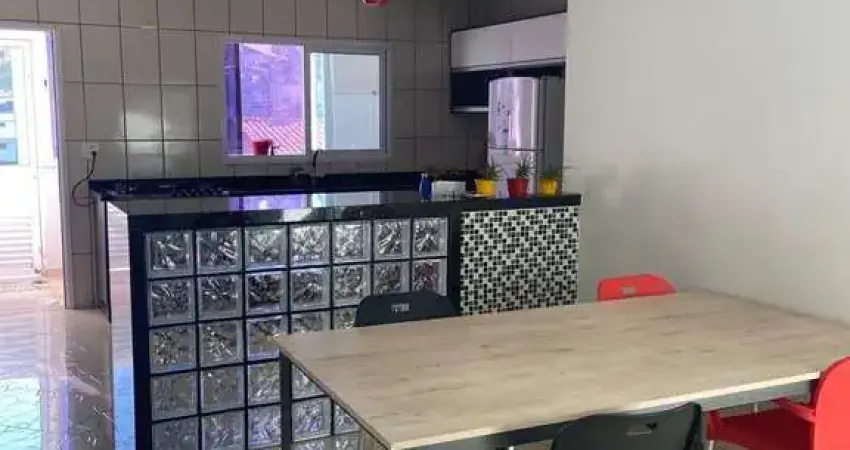 Olha que oportunidade para você que busca um sobrado no Parque João Ramalho em Santo André com 3 suítes, 6 vagas de garagem e ainda estuda permuta!