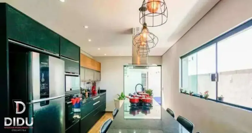 Sobrado incrível com 375 m² no Jardim Vila Formosa, 4 dormitórios, 2 suítes, 7 vagas. Oportunidade abaixo do valor de mercado!