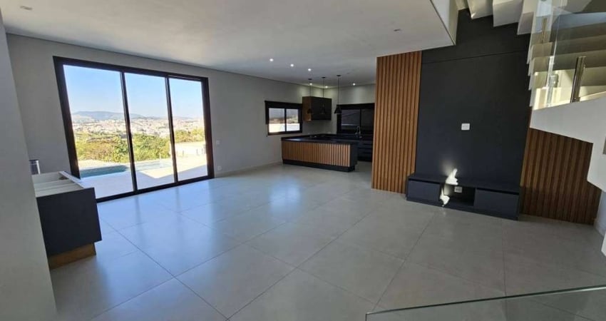 Venha morar nesta maravilhosa casa no Condomínio Villa Real de Bragança!! Com 3 suítes e uma piscina privativa!