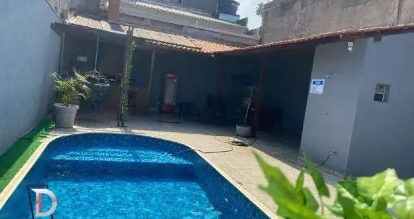 Sobrado amplo e aconchegante na Chácara Mafalda, com 3 suítes, 5 vagas, área de lazer com piscina e churrasqueira.