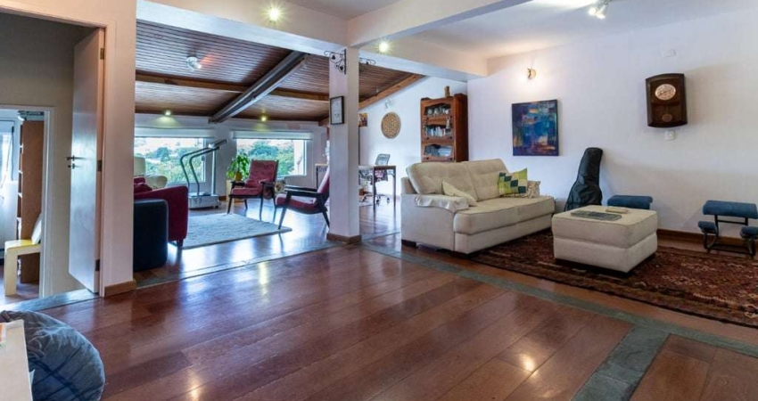 Casa à venda, no Instituto de Previdência, com 3 quartos, 340m²