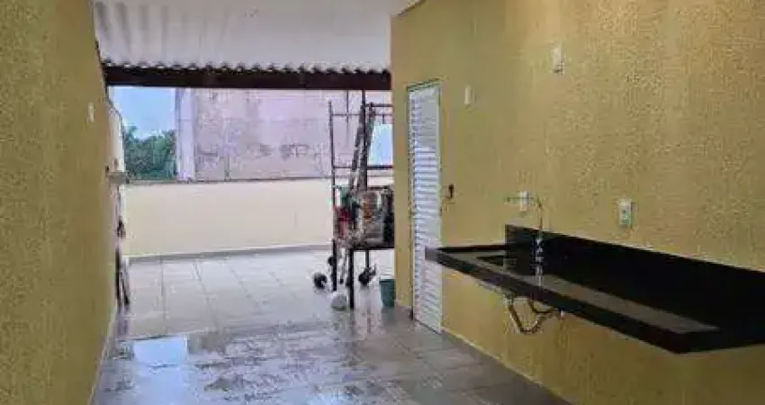 Olha que oportunidade!! Cobertura tipo sem condomínio com 92 m²  localizada a 300 metros do Parque Sabina, imóvel desocupado e pronto para morar!