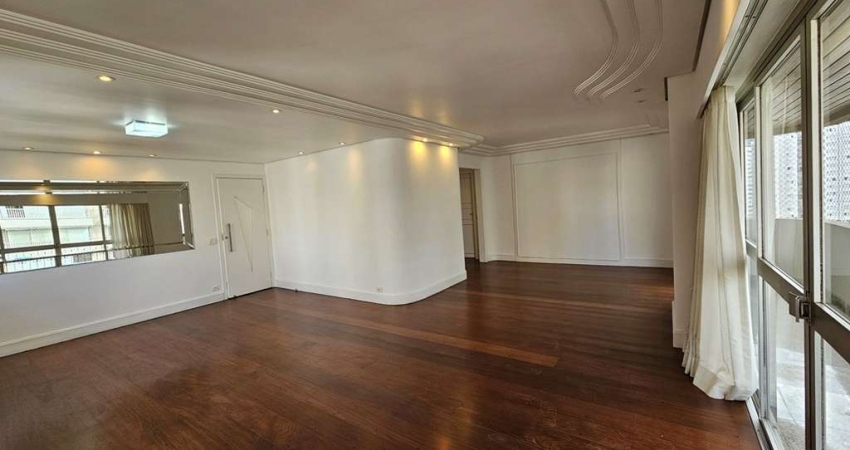 Apartamento à venda em São Paulo, Moema, com 3 quartos, 200m²