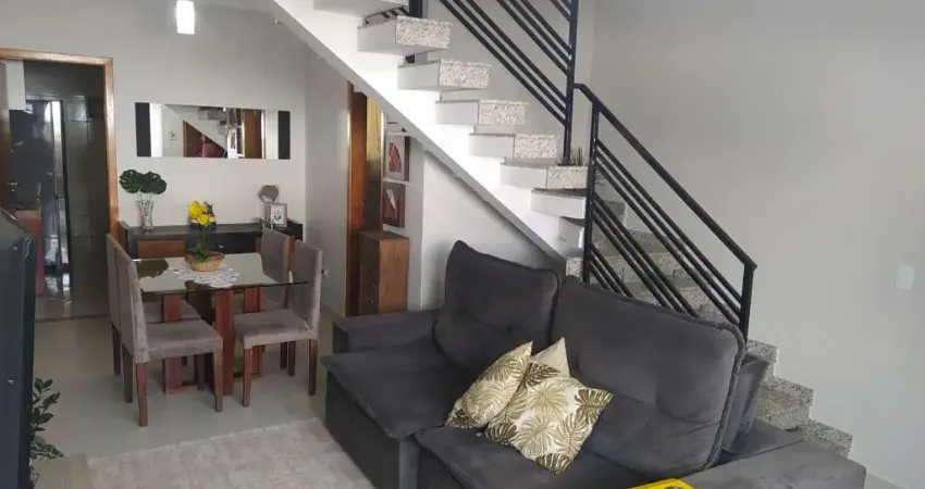 Casa no condomínio Condomínio Residencial Canarinho para venda em Vila Rosa com 3 quartos, sendo 1 suíte, 102m²