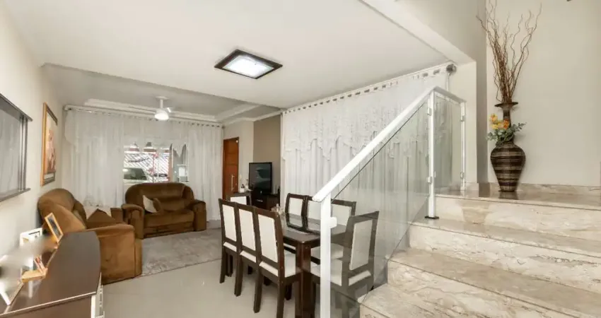 Sobrado para venda em Jardim Cidália com 4 quartos, sendo 1 suíte, 181m²